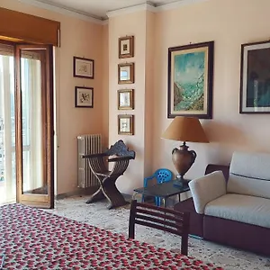 casa-antonia.lecce-hotels.com/